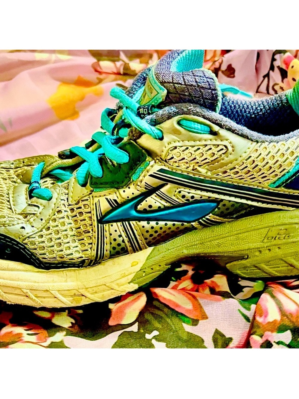 Brooks Women's Running Shoe - Teal Silver & and Gray, Size 8.5 N